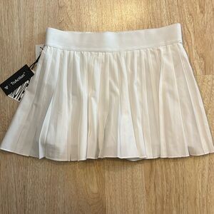 Aritzia TnA tennis skirt